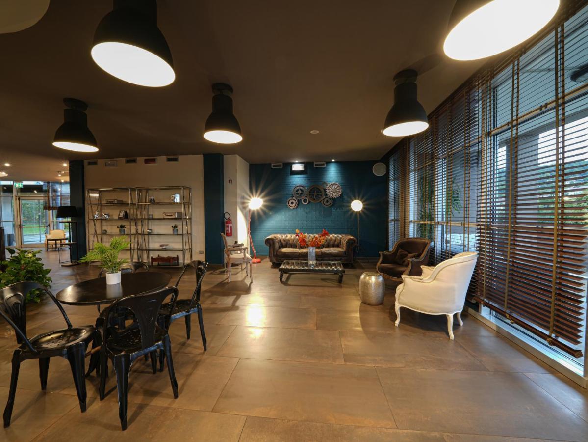 Hotel La Meridiana Perugia Esterno foto